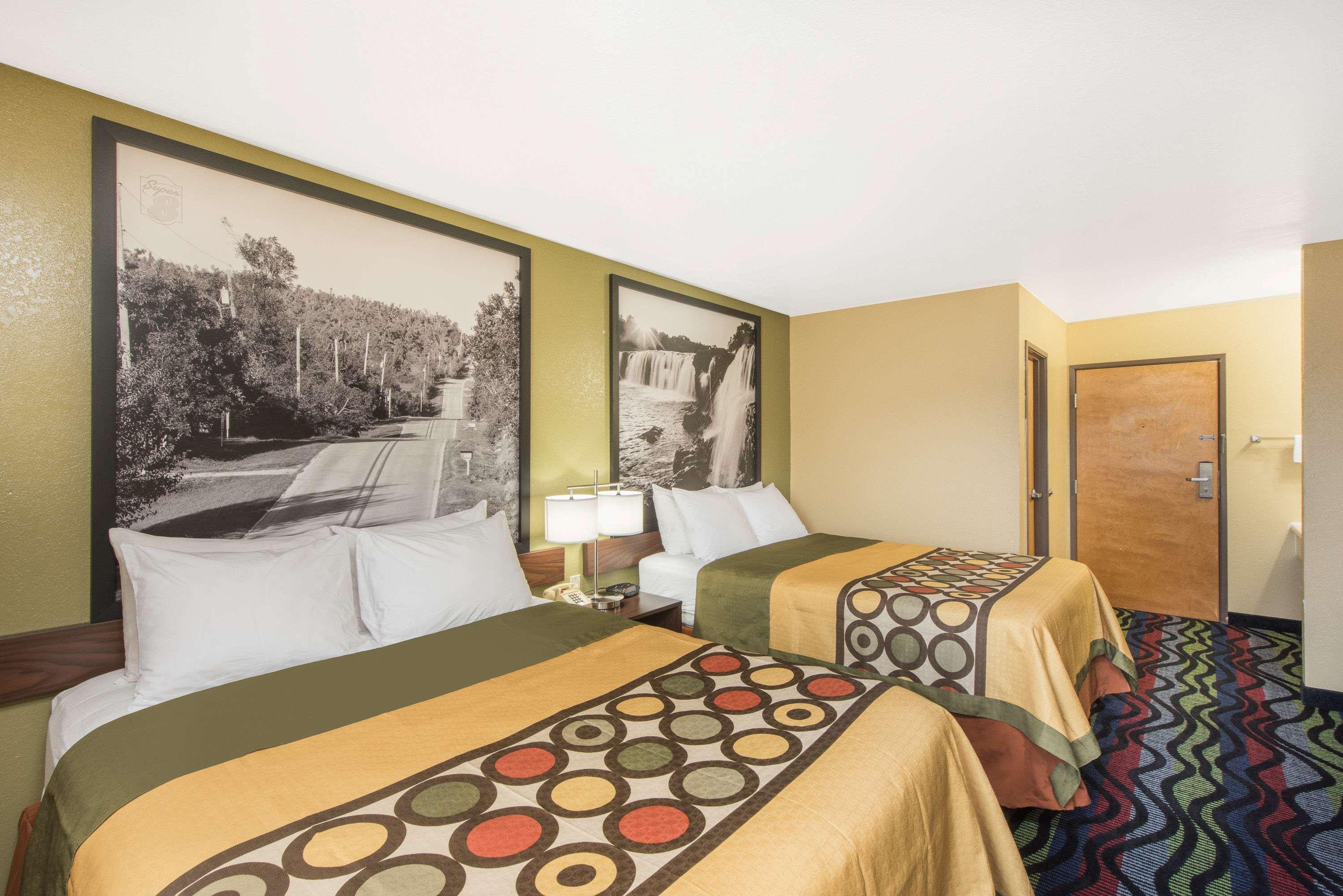 Super 8 By Wyndham Farmington Ξενοδοχείο Εξωτερικό φωτογραφία