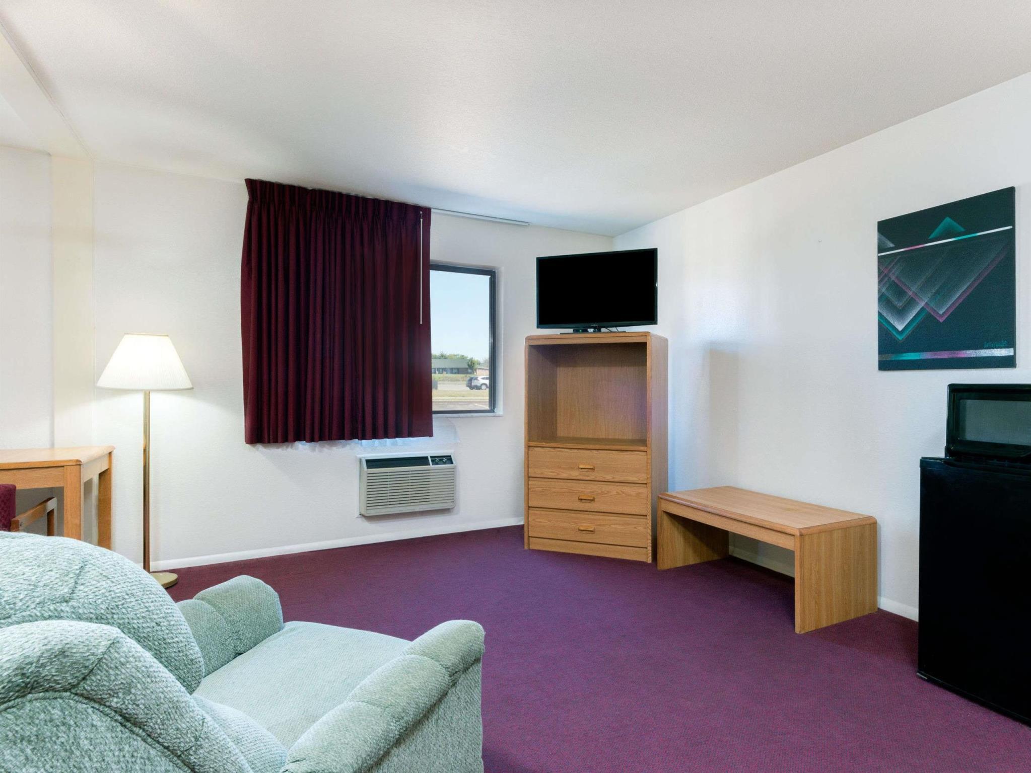 Super 8 By Wyndham Farmington Ξενοδοχείο Εξωτερικό φωτογραφία