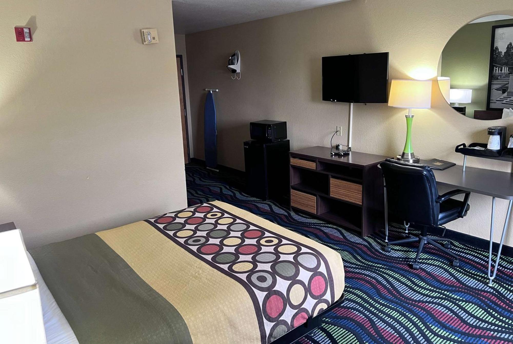 Super 8 By Wyndham Farmington Ξενοδοχείο Εξωτερικό φωτογραφία