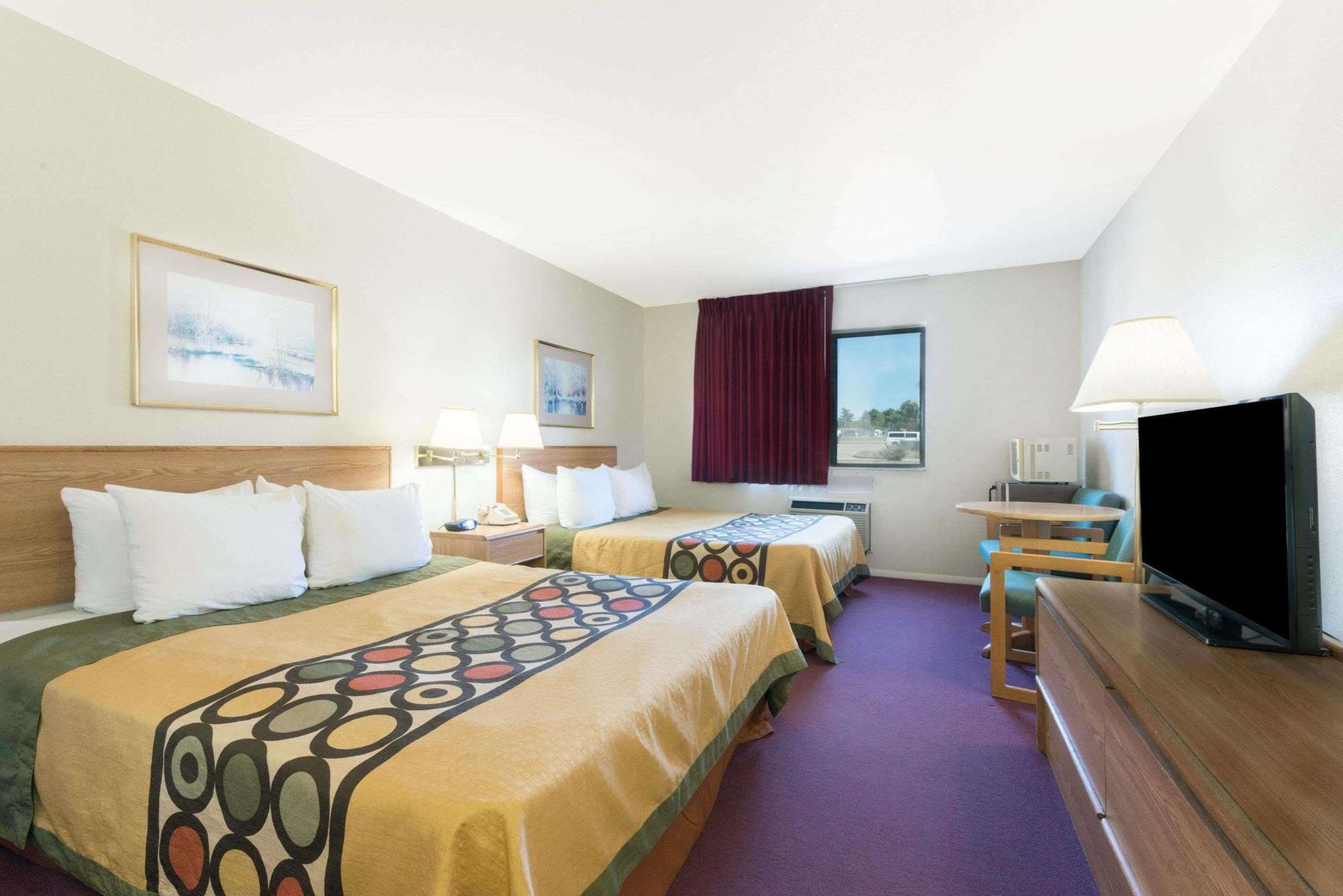 Super 8 By Wyndham Farmington Ξενοδοχείο Εξωτερικό φωτογραφία